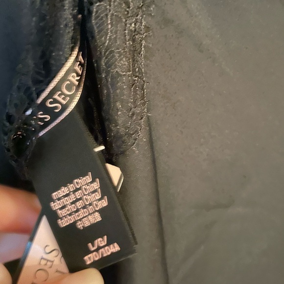 Victoria's Secret Elegant Black Nighty with Lace Size Large - Picture 3 of 6